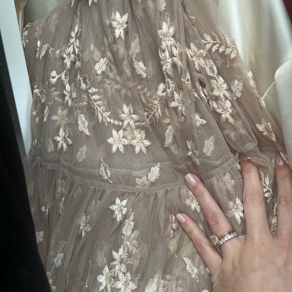 Needle and thread embellished gown! Good condition! - Picture 3 of 8